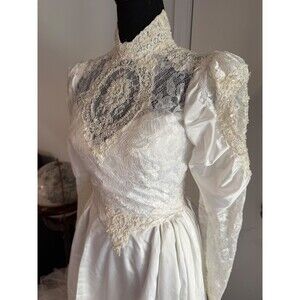 Vintage 80s Wedding Dress Lace Beaded High Neck cathedral Train Bride XS w/veil